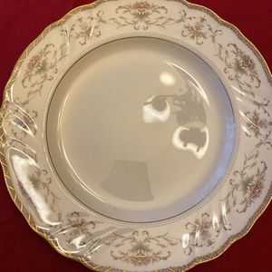 3 Noritake Astorbrook dinner plates